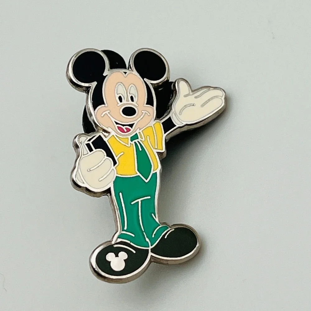 Disney Hidden Mickey Mouse Pin‎ Enamel Gold Tone Collector Trading Disneyana